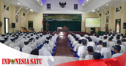 Ratusan Siswa &#45;Siswi SMP Negeri 11 Kota Magelang Terima Pembekalan